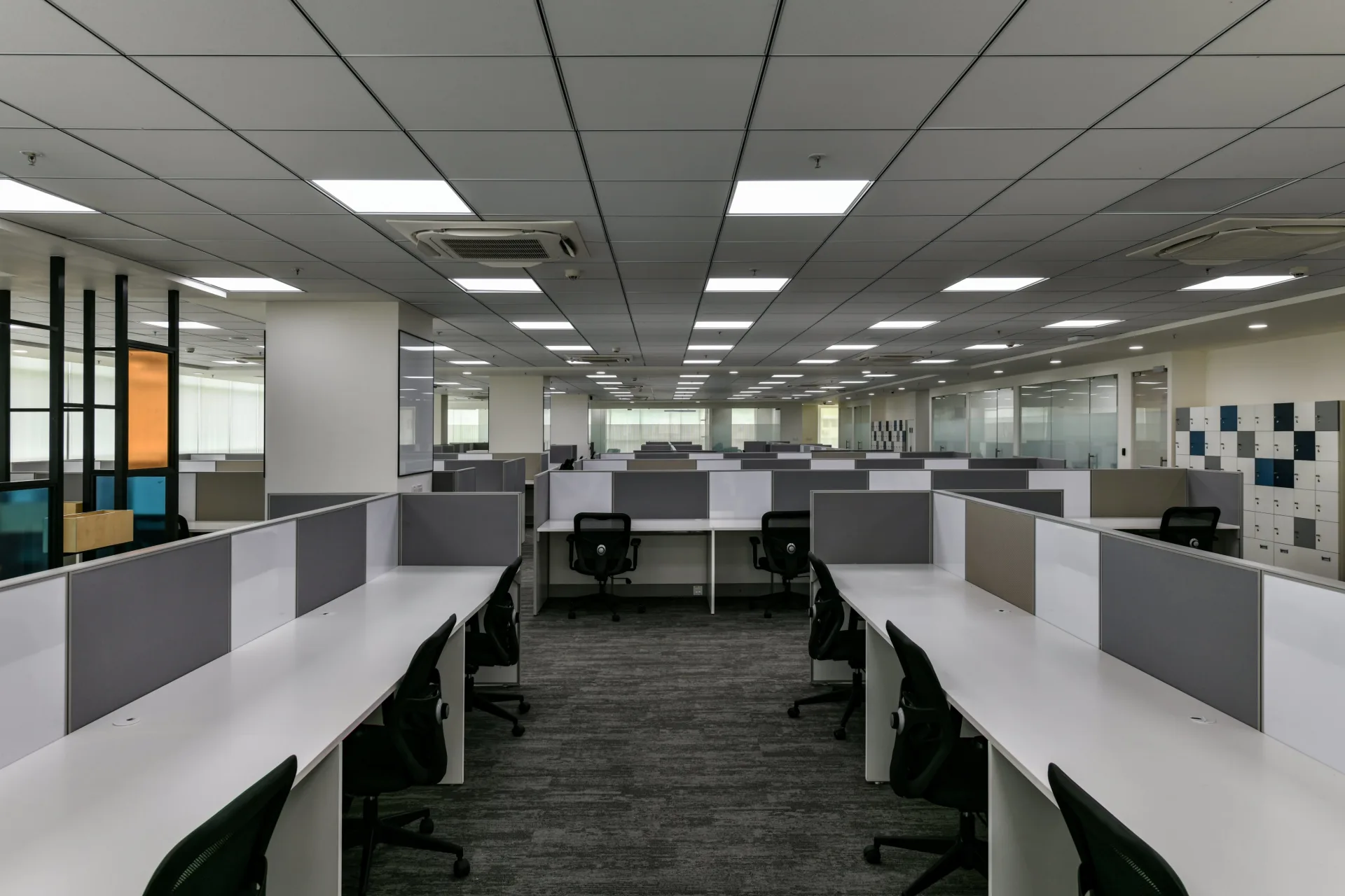 8 Square Sector 125 Noida