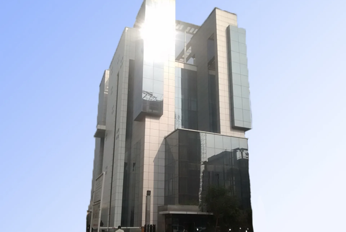 8 Square Sector 125 Noida