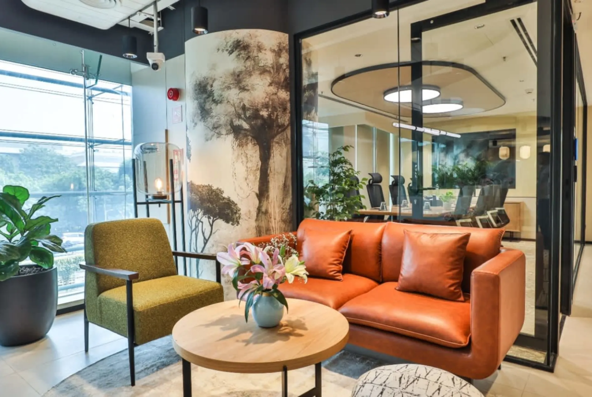 91Springboard Prius Platinum Saket