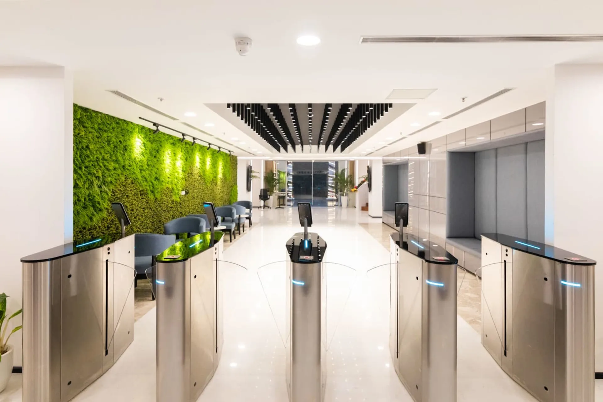 Coworking office space at Collative - Global Foyer White House