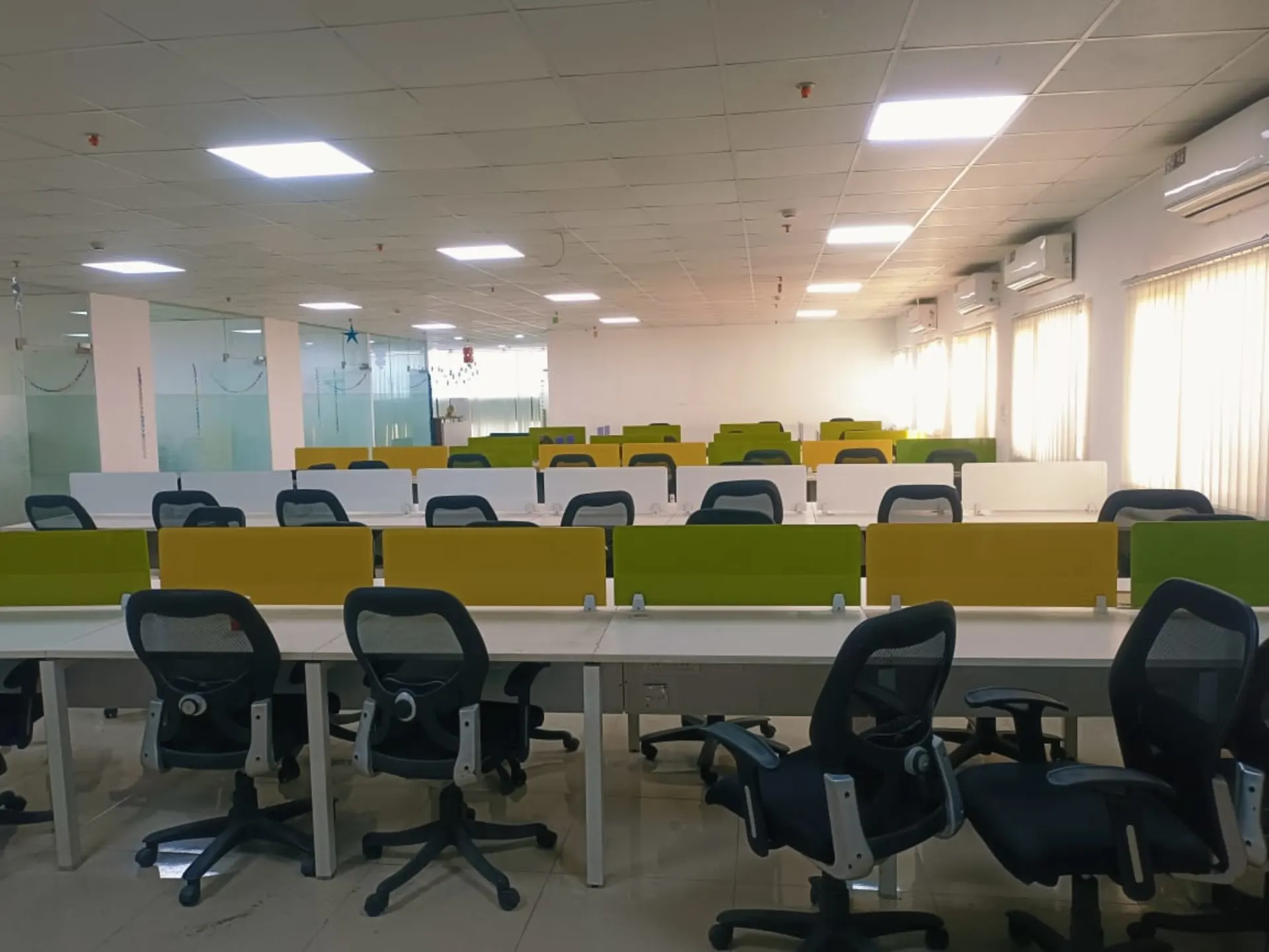 Graphix Tower Sector 62 Noida