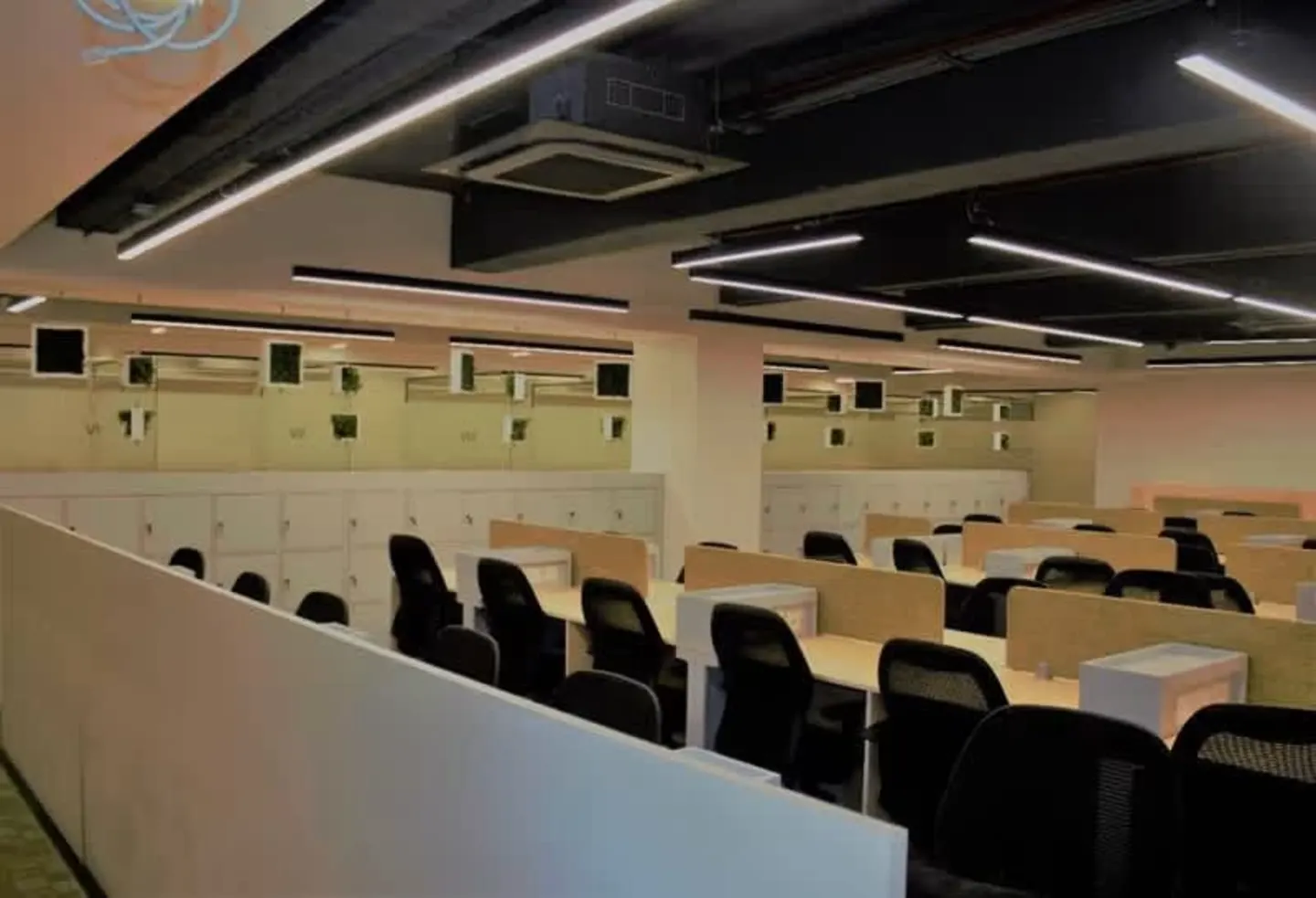 Hyatt-Commercial-Tower-1 Hyatt Commercial Tower