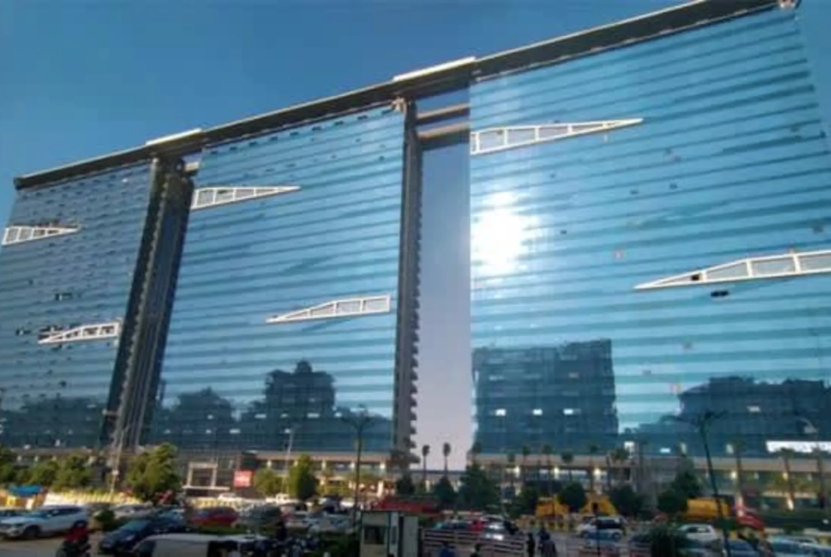office for rent in - Bhutani Alphathum Noida