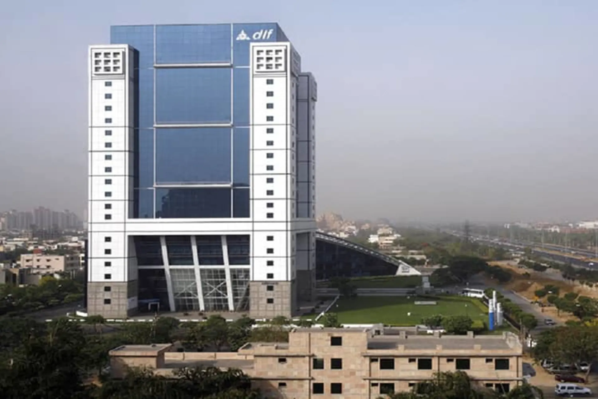 DLF-Square-Gurgaon DLF Square NH 8 Gurgaon Smartspace