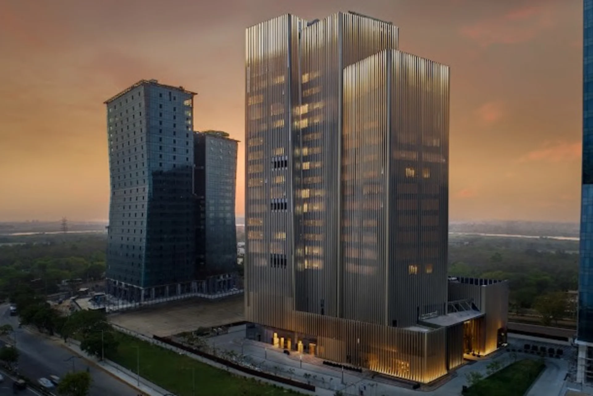 Max Towers Sector 16 Noida