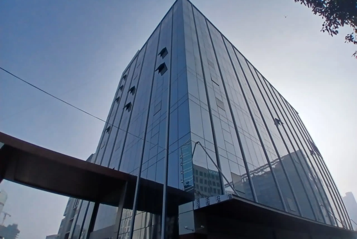 Pinnacle Tower 142