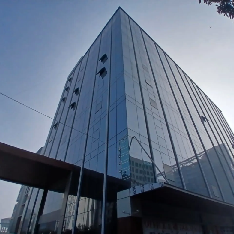 Pinnacle Tower 142