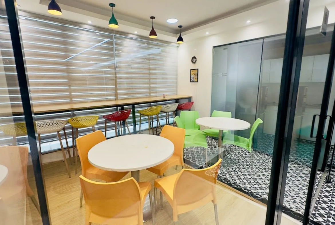 Usis Biz Park Noida