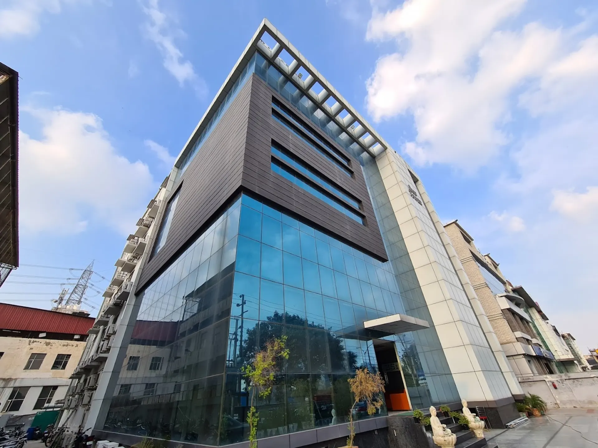 BSI-Business-Park-Sector-63-Noida_02 BSI Business Park Noida Sector 63