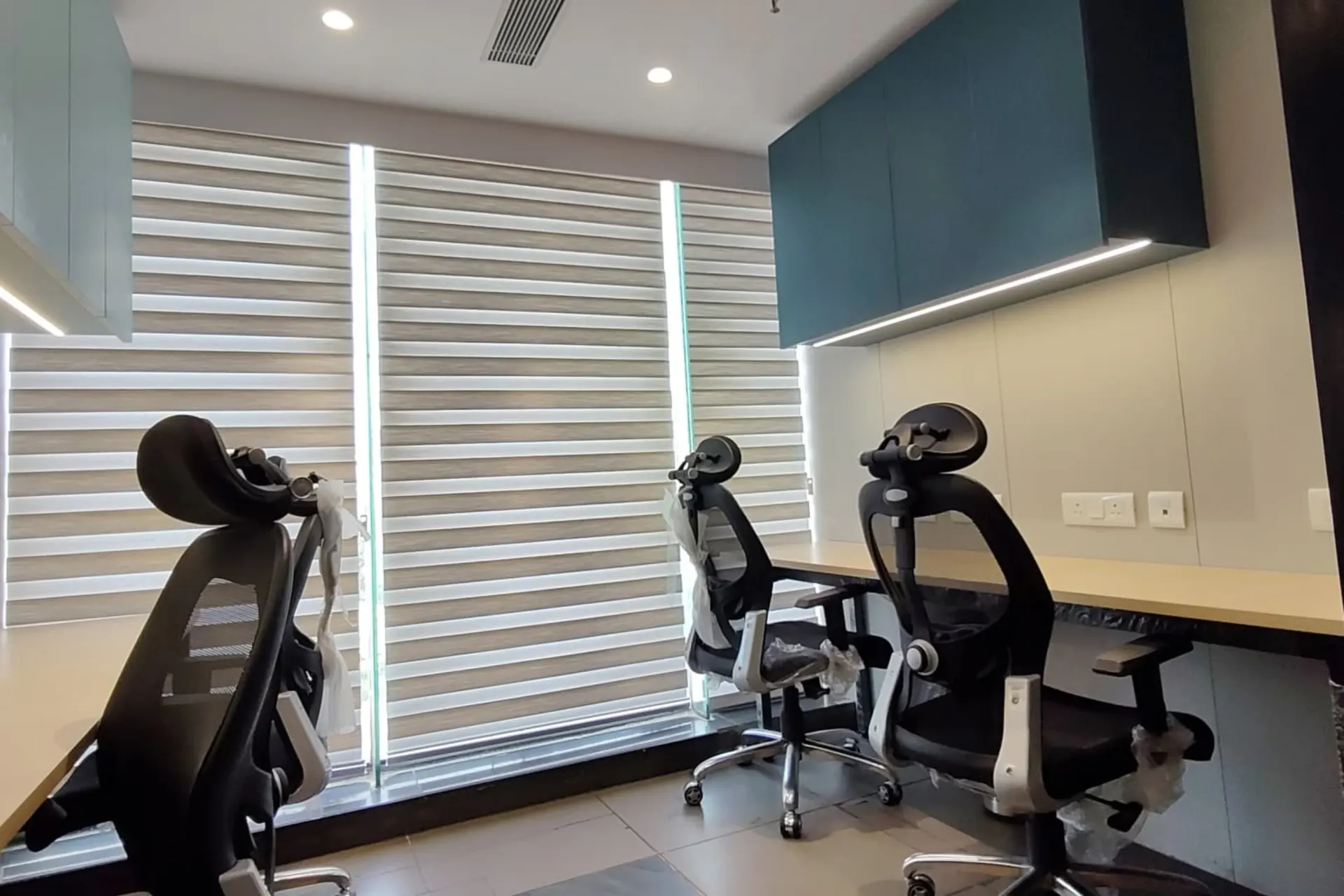 Supreme Cowork NSP Delhi