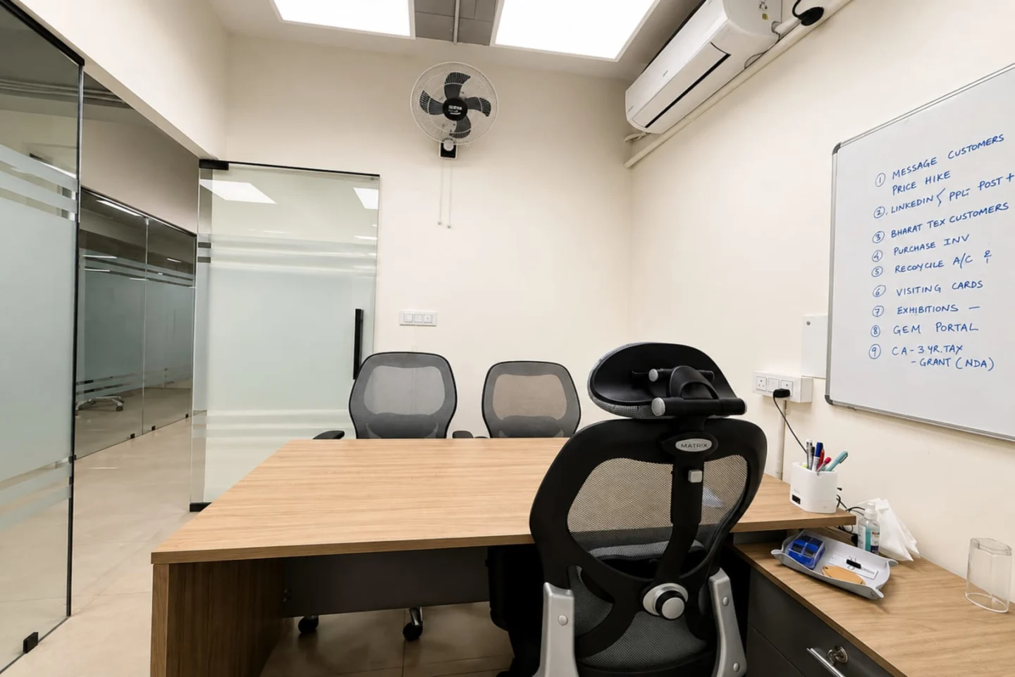 Hoblix-Coworking-Space-Heera-Tower-Najafgarh_04 Hoblix Coworking Space - Heera Tower Najafgarh