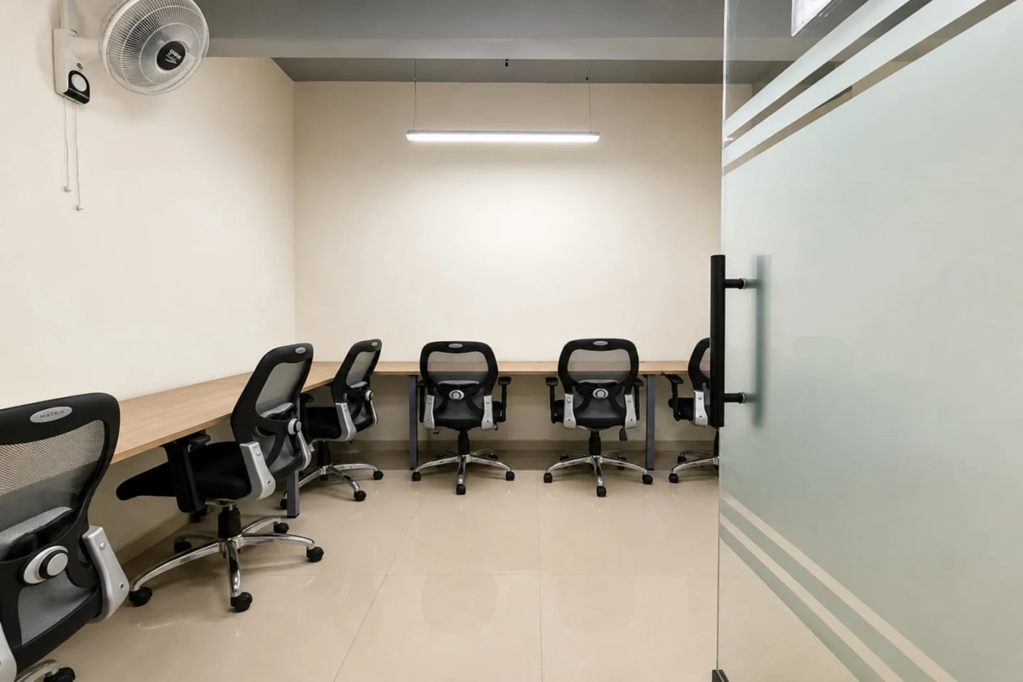 Hoblix-Coworking-Space-Heera-Tower-Najafgarh_06 Hoblix Coworking Space - Heera Tower Najafgarh